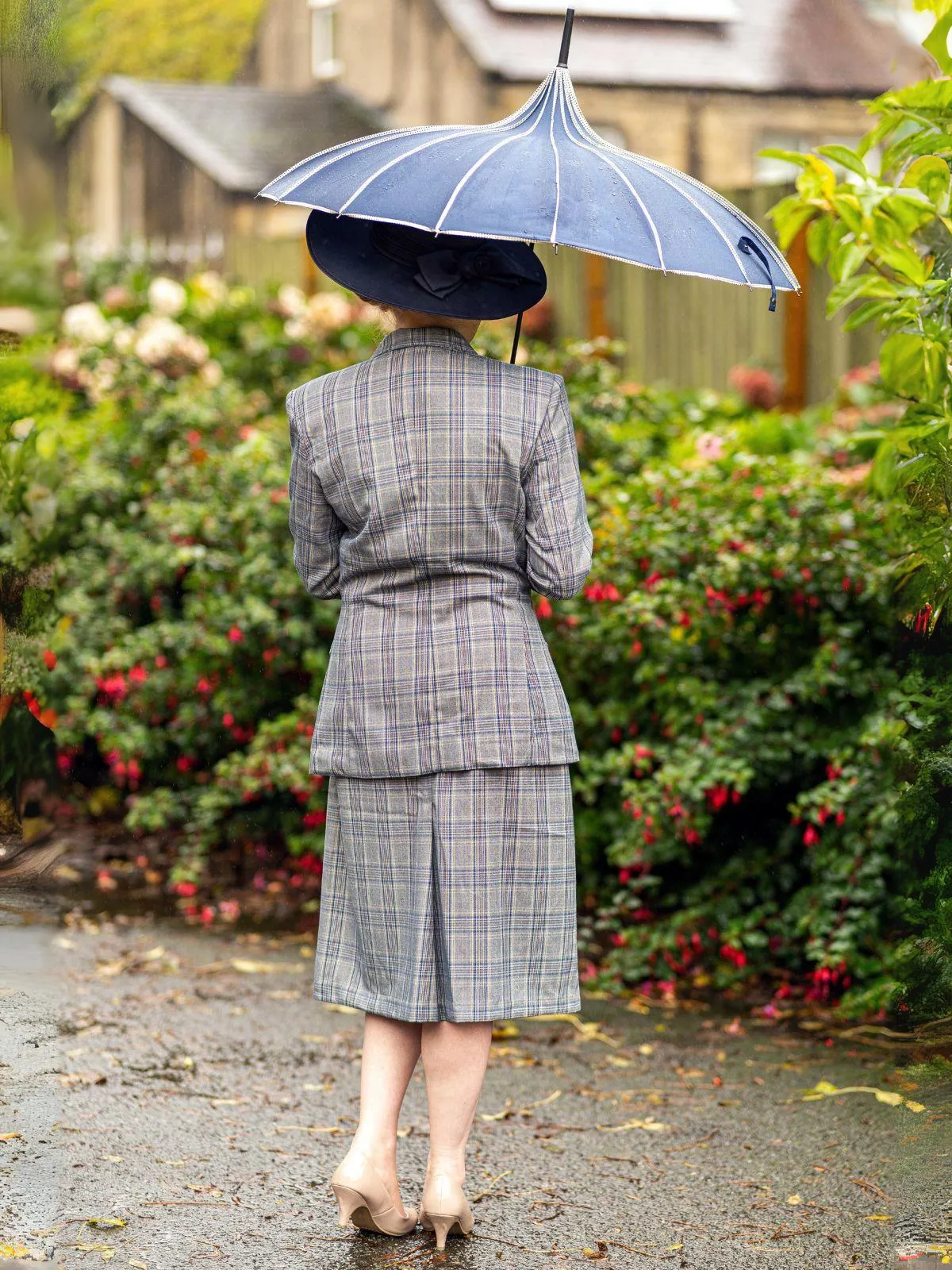 1940s Style CC41 Homefront Skirt Suit Navy Blue