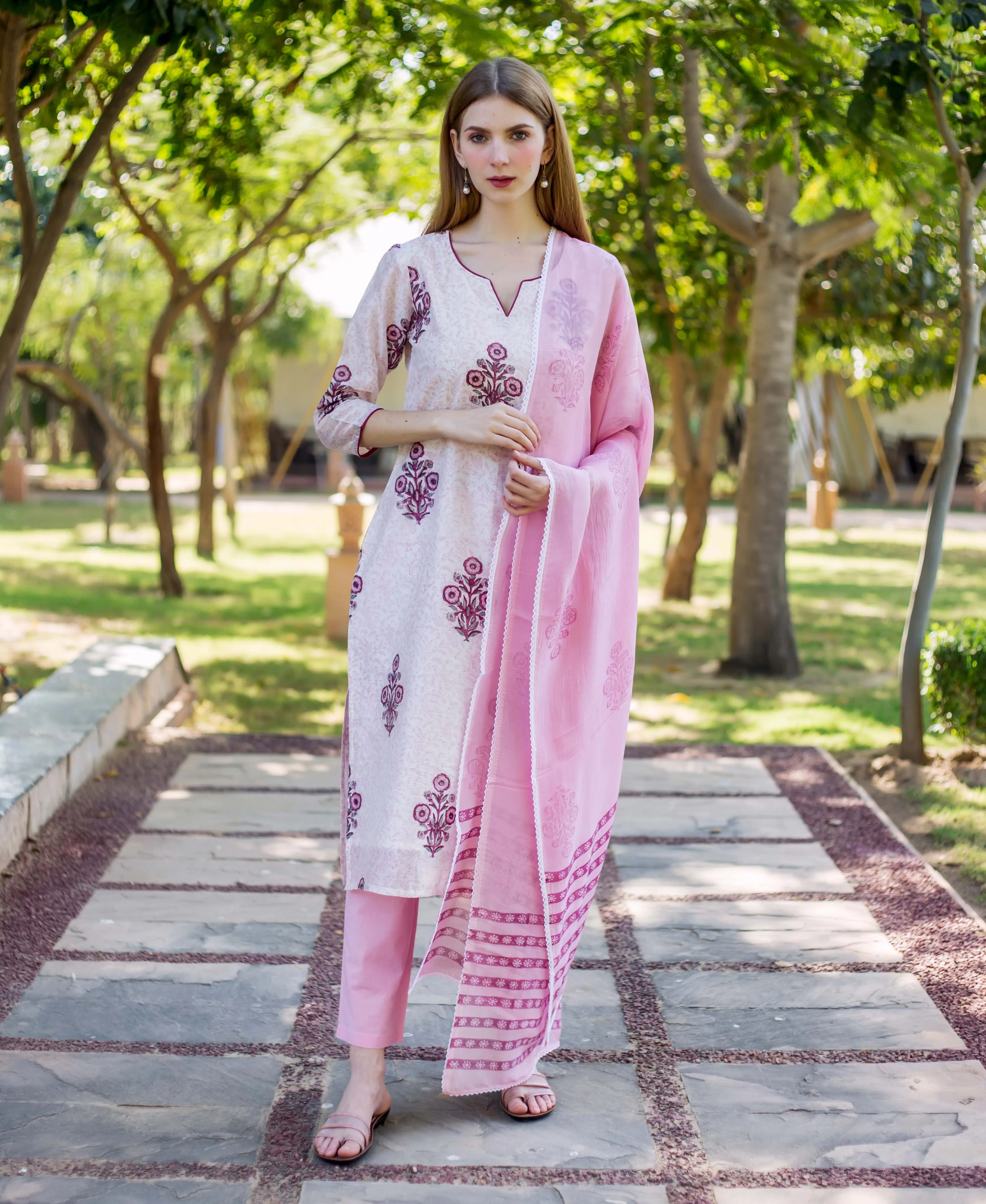 Dua White & Pink Block Printed Kurta