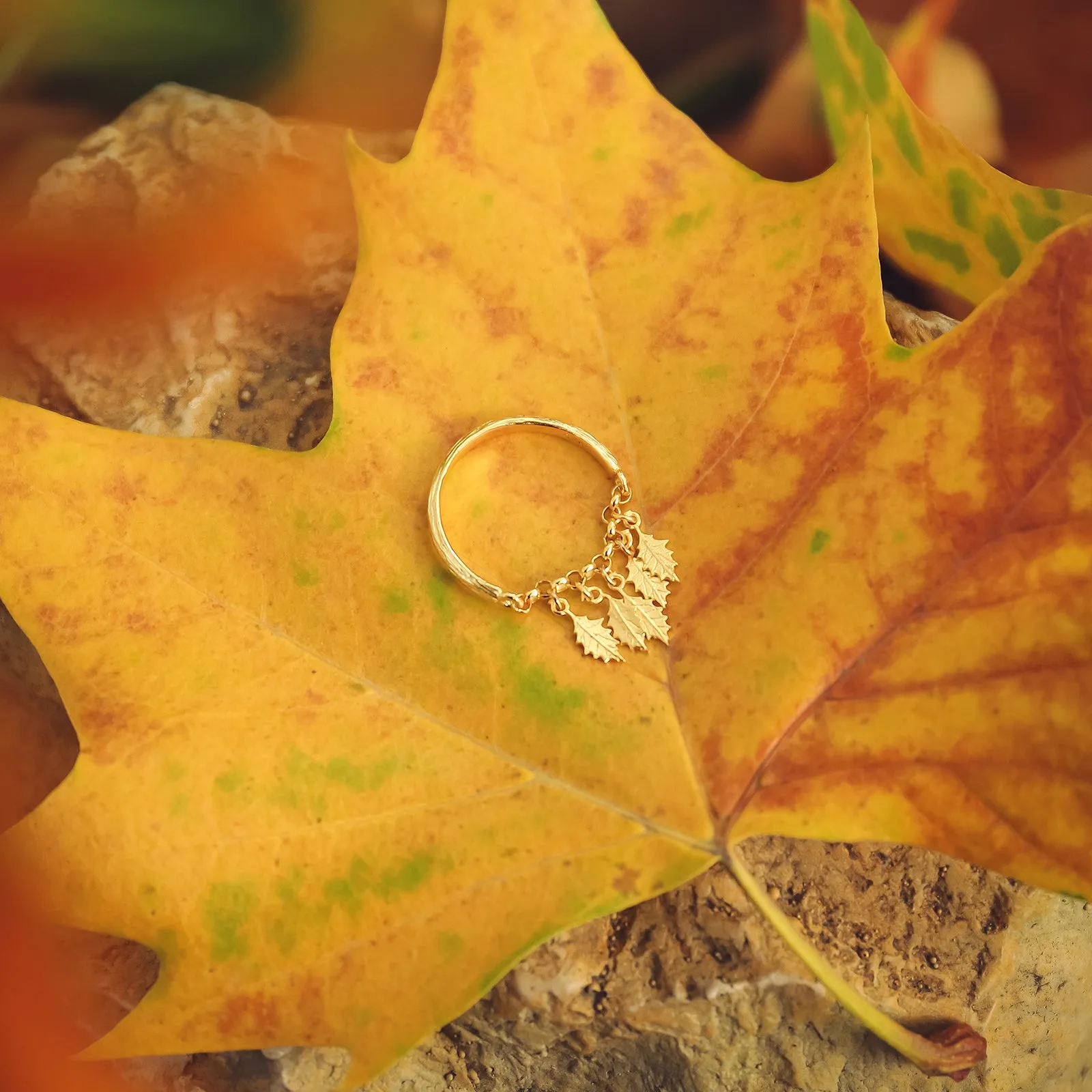 Holly Leaves Ring