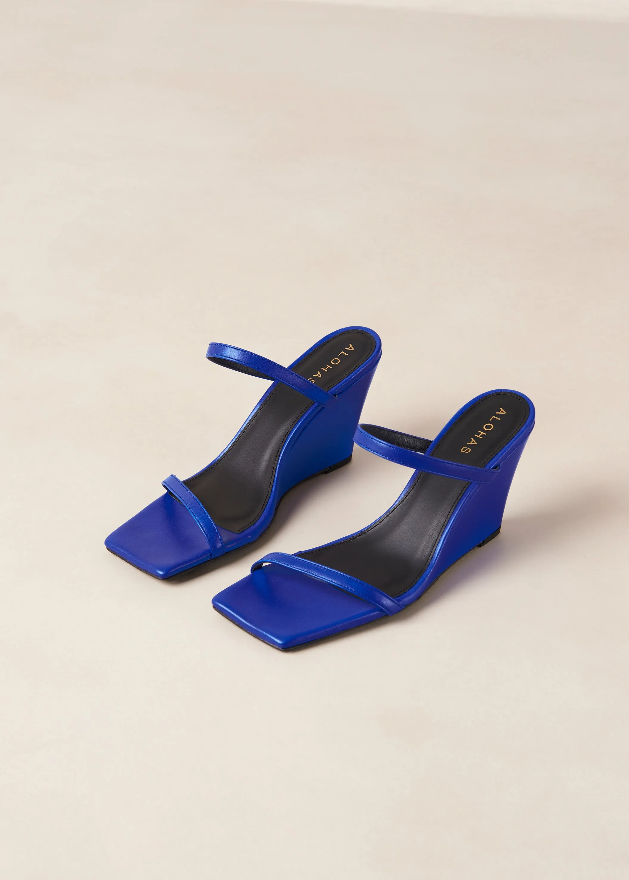 Paixao Blue Leather Sandals